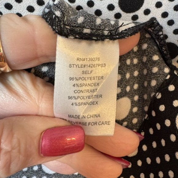 ❤️NWT CLASSIC BLACK/WHITE POLKA DOT TOP  LARGE - Picture 6 of 7